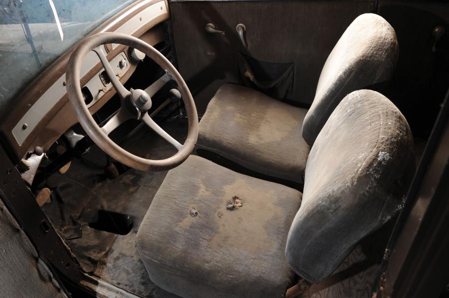  Plymouth Model U 2-Door Sedan 1930 года  (фото 5 из 7)